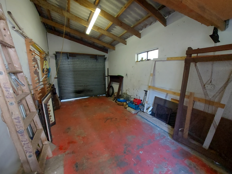 4 Bedroom Property for Sale in Uitenhage Central Eastern Cape